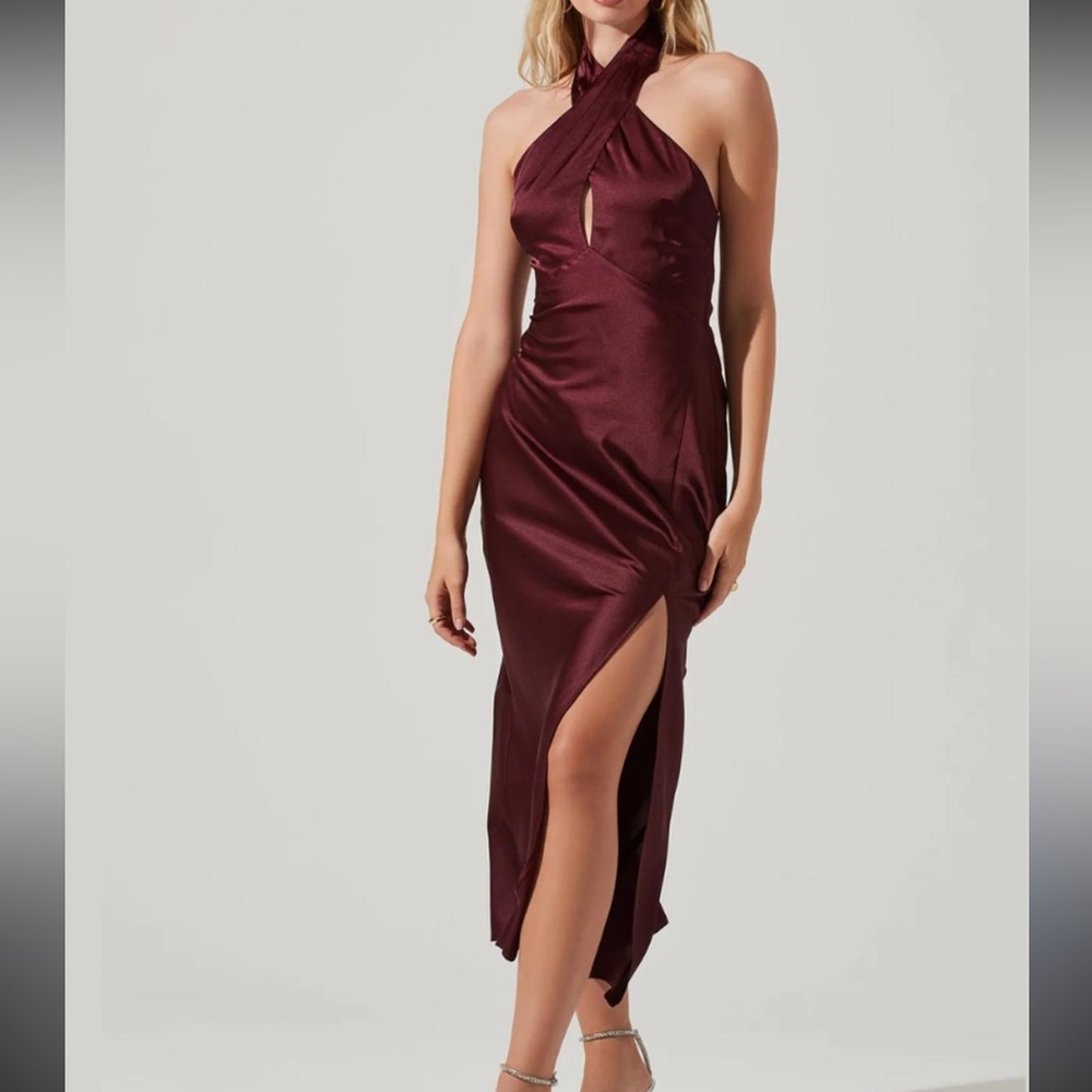 Astr The Label Marissa Satin Halter Neck Midi Dress in Deep Wine NEW Size Large - Picture 1 of 12